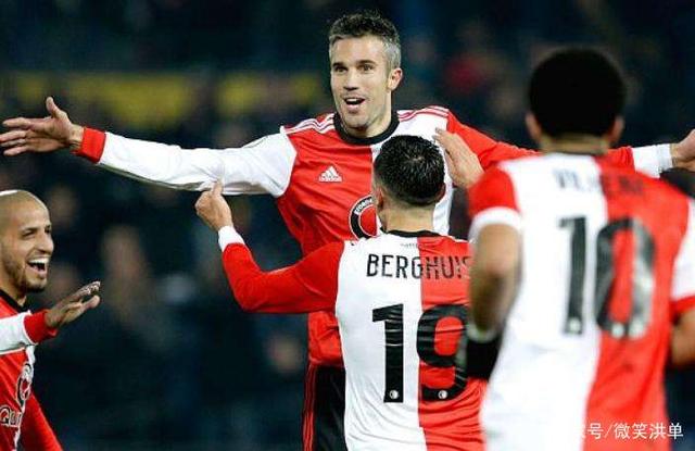 举手投足间 举手投足间